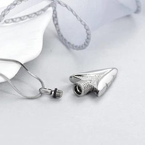 Punta di freccia cremazione urna collana per gli uomini in acciaio inox stile alla moda medaglione con frecce ricordo ciondolo per la perdita della persona amata - Product Image 3