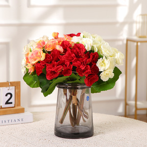 Bouquet de fleurs artificielles de begonias Rieger de 35 cm, faux begonias réalistes à double fleur avec feuilles vertes pour la décoration de mariage, de la maison ou du vase de table - Product Image 1