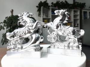 <span class=keywords><strong>Sculpture</strong></span> de cheval au galop en aluminium sculpté avec précision CNC à 5 axes, décoration de bureau exécutif, cadeau d'affaires haut de gamme pour les clients - Product Image 3