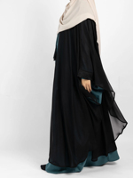 Robe en mousseline d'ombre noire, élégance en dentelle, texture légèrement soyeuse, abaya ou jilbab en mousseline, châle