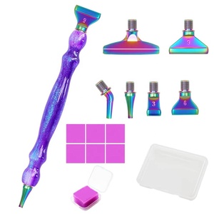 Ensemble de stylos de peinture diamantée en acrylique XIXI avec 6 têtes de perçage interchangeables, accessoires de broderie arc-en-ciel DIY - Product Image 1