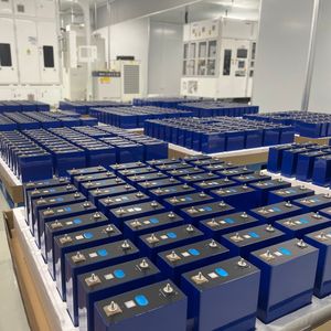 Baterías de Iones de Litio DESAY 3.2V 280Ah Prismáticas LiFePO4, 6000 Ciclos, Alto Rendimiento, Stock en la UE - Product Image 3