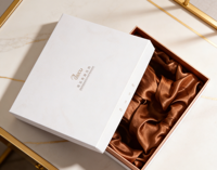 Boîte cadeau Ciel et Terre blanche et orange avec doublure en éponge, pelliculage mat, carton épais, écologique, haut de gamme