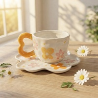 Ensemble de tasses à café en céramique faites à la main de haute qualité, directement de l'usine, avec soucoupe à motif floral, ensemble de tasses à thé et à café irrégulières