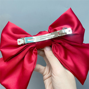 Agarre de pelo vintage hecho a mano con apliques de cristal en forma de corazón New <span class=keywords><strong>Old</strong></span> Stock-Ribbon Bow Fabric y material plástico - Product Image 5
