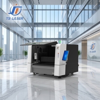 Machine de découpe laser à fibre à lit fermé certifiée CE ISO 1313 1390 1610, 2000W 6000W, avec système Cypcut et couvercle de protection
