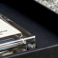 Boîte cadeau personnalisée noire pour eau de parfum et boîte magnétique pour parfum avec boîte en papier pour la présentation des parfums