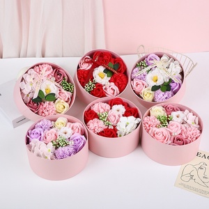 Boîte cadeau de fleurs éternelles artificielles en forme de rose, fabriquées à la main, modernes et rondes, pour la Saint-Valentin, la fête des mères, le 8 <span class=keywords><strong>mars</strong></span> - Product Image 2