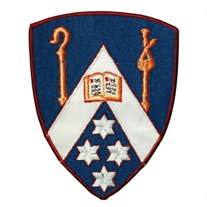 BADGE BRODÉ À LA MACHINE - Product Image 1