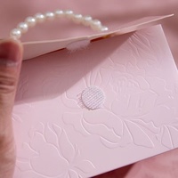 Boîte à dragées de mariage, boîte cadeau en papier gaufré fleuri avec poignée perlée et nœud en ruban
