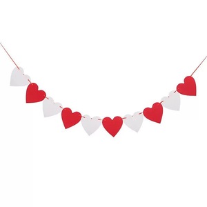 Pancarta con temática de amor en rojo y rosa, ideal para celebraciones de San Valentín en interiores y exteriores y decoración de jardines. - Product Image 6