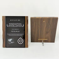 Plaque de certification en bois sculptée sur mesure avec cristal noir pour récompenses honorifiques