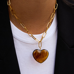 Collier en résine marron en forme de cœur, ensemble de bijoux en acier inoxydable, accessoire de mode pour femmes - Product Image 1