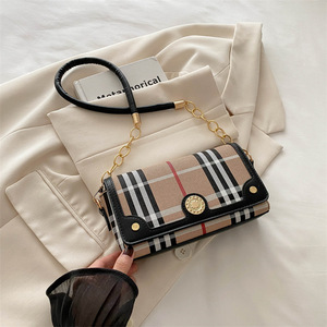 <span class=keywords><strong>Sac</strong></span> bandoulière femme été 2026 en PU <span class=keywords><strong>avec</strong></span> chaînes, <span class=keywords><strong>petit</strong></span> format carré, motif à carreaux, fermeture magnétique - Product Image 6