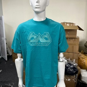 Camiseta de Manga Corta para Hombre FLOWORA, 100% Algodón, Color Verde Azulado, Cuello Redondo, Corte Regular, Estampado Metálico, Estilo Casual - Product Image 1
