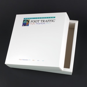 Scatola Pieghevole in Cartone Bianco 350gsm Personalizzata, Confezione in Due Pezzi con Stampa Offset, Goffratura e Laminazione Opaca/Lucida - Product Image 1