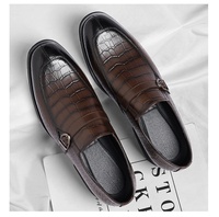 Mocassins légers à enfiler pour hommes, à bout pointu, imprimé animal, style britannique et coréen, avec semelle extérieure en caoutchouc rehaussante et doublure en PU - Grande taille