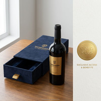 Caja de Regalo Premium Metálica Dorada para Licores con Etiqueta Escultórica de Agencia de Diseño Integrado, Solución Maestra para Adquisiciones Navideñas 2027