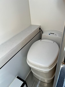 Precio Directo de Fábrica, Garantía de Compatibilidad, Caravana de Lujo de Fibra de Vidrio, Autocaravana Económica, Camioneta con Plataforma Plana en Venta - Product Image 4