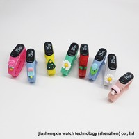 Montre numérique pour enfants à affichage LED, étanche, à bracelet en plastique, avec cadran mignon de dessin animé, couleur bonbon, à commande tactile, vente en gros