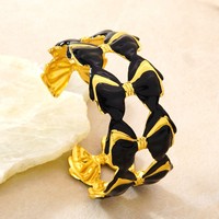 Nouveau bracelet en acier inoxydable à motif goutte d'huile, bracelet géométrique ouvert en acier titane hautement personnalisable et polyvalent