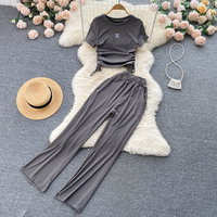 Conjunto de Verano para Mujer de Dos Piezas con Blusa Plisada de Manga Corta y Cordón Ajustable y Pantalones de Pierna Ancha