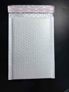 В наличии: Экологичные пузырчатые пакеты из полиэтилена с перламутровым эффектом, толщина 5 мм, самоклеящиеся, ударопрочные, для курьерской упаковки, оптовая поставка - Product Image 2