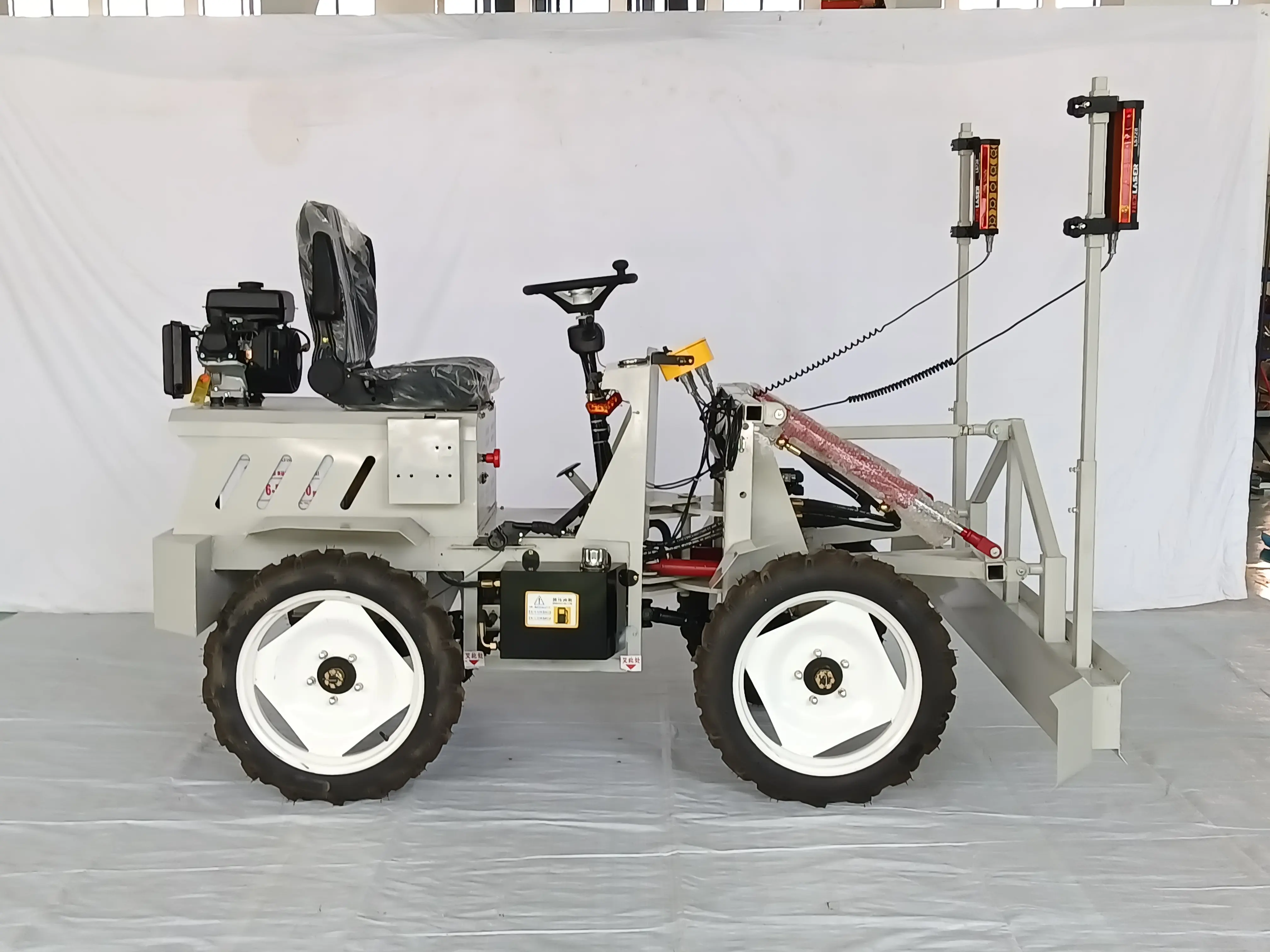 Fabricante de China, máquina de regla de hormigón de 4 ruedas, máquinas de nivelación de regla láser de hormigón a la venta