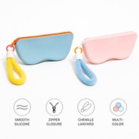 Étui de protection spacieux en silicone semi-rigide pour lunettes de soleil avec poignée en peluche, boucle et fermeture éclair, personnalisable avec logo, idéal pour les déplacements
