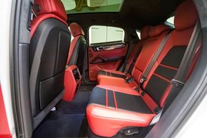 คุณสมบัติที่เป็นเอกลักษณ์และการอัพเกรดที่ใช้ porsches <span class=keywords><strong>Cayenne</strong></span> <span class=keywords><strong>GTS</strong></span> รุ่น2022ปีพร้อมการรับประกัน GCC ข้อมูลจำเพาะรถยนต์พร้อมที่จะไป - Product Image 6