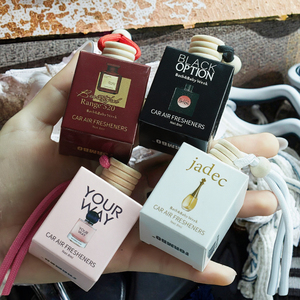 Perfume Ecológico de Lujo para Coche, Ambientador Líquido de Larga Duración, Adorno Colgante Personalizado para Coche - Product Image 3