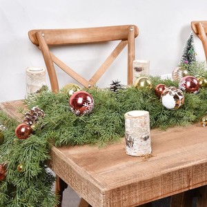Guirnalda Artificial de Pino y Ciprés de Navidad, de 1.9 Metros, para Decoración Interior y Exterior, Ideal para Recoger Flores y Manualidades - Product Image 2