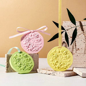 Diffuseur de parfum floral élégant pour voiture, en silicone, longue durée, évaporation naturelle, sans électricité - Product Image 2