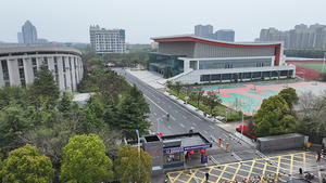 פתרון קמפוס מודרני בהתאמה אישית, מבנה משרדים ובתי ספר מודולריים עם מסגרת פלדה, פתרון טרומי מוכן לשימוש, בעל תו תקן CE, 50 שנה אחריות. - Product Image 4