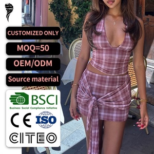 Conjunto de Dos Piezas a Cuadros Rosa para Mujer, Top Corto Tipo Halter con Lazo Delantero y Minifalda - Product Image 1