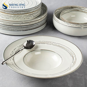 Juego de vajilla de cerámica gris celadón pintado a mano-Tazón, plato, tazas de café y platillos-Esmalte reductor con detalles en marrón - Product Image 5