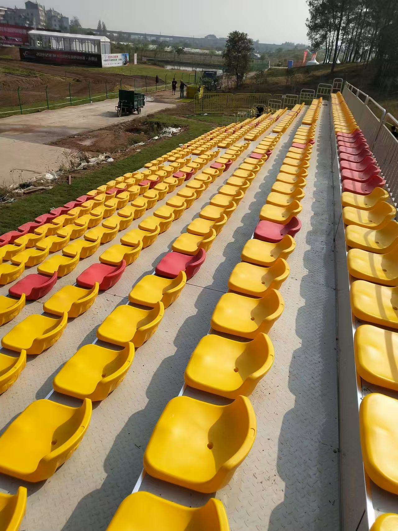 สีเหลือง