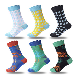 Venta al por Mayor de <span class=keywords><strong>Calcetines</strong></span> para Mujer, Diseño Bonito, ODM/OEM, <span class=keywords><strong>Calcetines</strong></span> Largos Coloridos, <span class=keywords><strong>Calcetines</strong></span> de Cuello Redondo con Dibujos Animados para Niñas - Product Image 3
