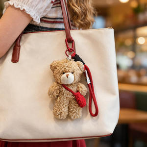 Llavero de peluche de oso de peluche, bonito colgante suave y esponjoso para funda de teléfono, bolso o cartera, accesorio de regalo - Product Image 2