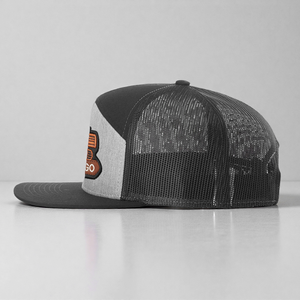 Gorras Trucker Snapback Deportivas Ri 168 de 7 Paneles con Malla Lisa, Bordado Personalizado de Alta Calidad y Visera Plana - Product Image 4