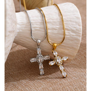 JINYOU 1854 Collar con Colgante de Cruz de Circonita Cúbica de Acero Inoxidable al por Mayor, Joyería para Uso Diario - Product Image 2