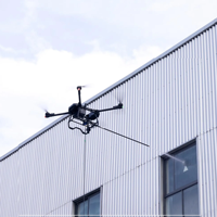 Drone de peinture, drone de nettoyage de fenêtres avec dispositif haute pression, drone de nettoyage de façade