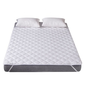 Protège-matelas en microfibre matelassé pour <span class=keywords><strong>lit</strong></span> queen size housse imperméable pour lits et matelas - Product Image 2