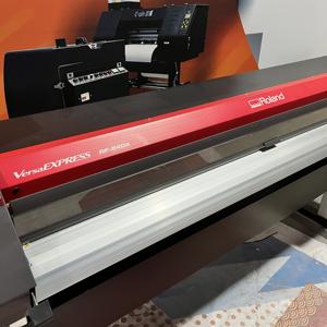Impresora de <span class=keywords><strong>Segunda</strong></span> <span class=keywords><strong>Mano</strong></span> Reacondicionada ROLAND RF640 de Venta Caliente, Impresora de Vinilo Eco Solvente para Impresión de Calcomanías y Pancartas para Automóviles - Product Image 6