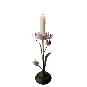 Support de bougie en fer avec pétales roses et tige verte pour la décoration de la maison - Product Image 5