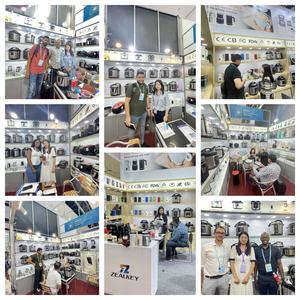 Revêtement antiadhésif Pot intérieur <span class=keywords><strong>autocuiseur</strong></span> électrique ménage Commercial <span class=keywords><strong>pas</strong></span> <span class=keywords><strong>cher</strong></span> intelligent grand cuiseur à <span class=keywords><strong>riz</strong></span> sous pression - Product Image 4