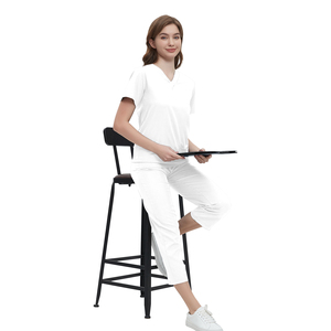 Set Divisa Infermieristica a Maniche Corte con Scollo a V, Personalizzabile, Set Medico Base con Spacco, Basso MOQ - Product Image 2