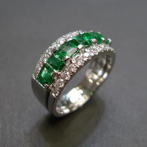 Anillo de Eternidad Esmeralda Q084, Plata 925, Engaste de Canal, Diamante Redondo, Joyería Fina de Compromiso para Mujer - Product Image 1