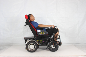 Silla de Ruedas Todoterreno de Cuatro Ruedas con Dos Manijas, Totalmente Automática, Vehículo de Transporte Inteligente para Personas Mayores - Product Image 6