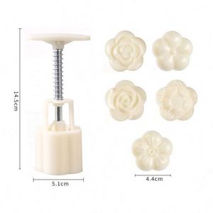 Molde de Plástico Grande de 50g para Hornear Pasteles Lunares, con Embalaje en Bolsa OPP - Product Image 4
